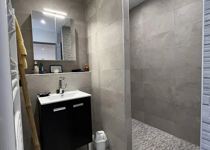 Plain-pied 3 Chambres, Terrasses A - Fr-1-696-80